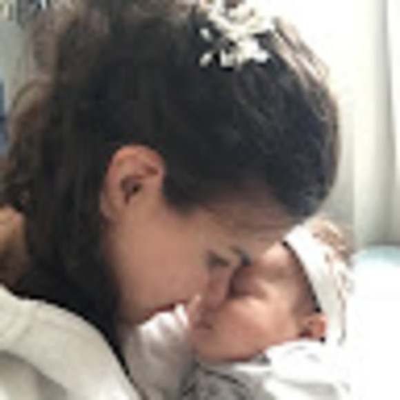 Meet your Posher, Myriam - Picture 1 of 1